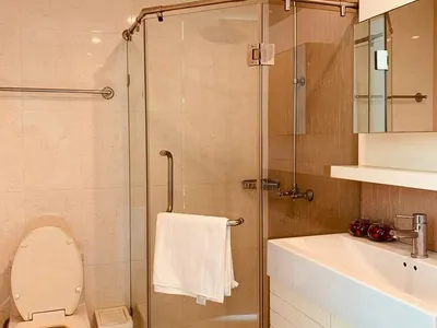 Renovated & Expansive 1-Bedroom at Baan Siri 31 - m800x1200 (10).jpeg