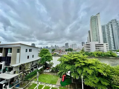 Luxury 3.5-Storey Modern Townhome Blesstown Sukhumvit 50 - m800x1200 (18).jpeg