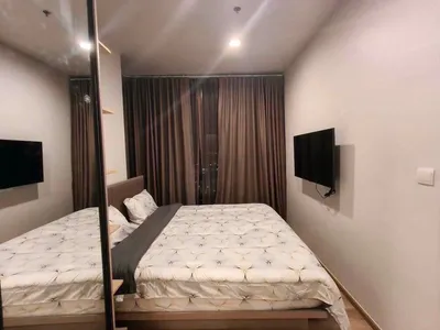 Oka Haus Sukhumvit 36 High Floor Corner Unit - m800x1200 (3)