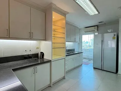 Family Residence at Sukhhumvit 43 - m800x1200 (6).jpeg