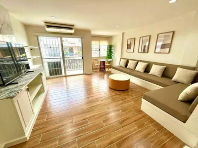 Luxury 4-Storey Townhome Phatthanakan - m800x1200 (9)
