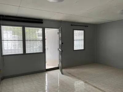 Renovated 2-Storey Townhome Ekkamai 12 - m800x1200 (6).jpeg