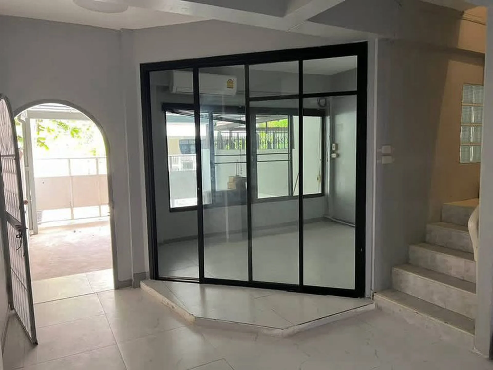Renovated 2-Storey Townhome Ekkamai 12 - m800x1200.jpeg